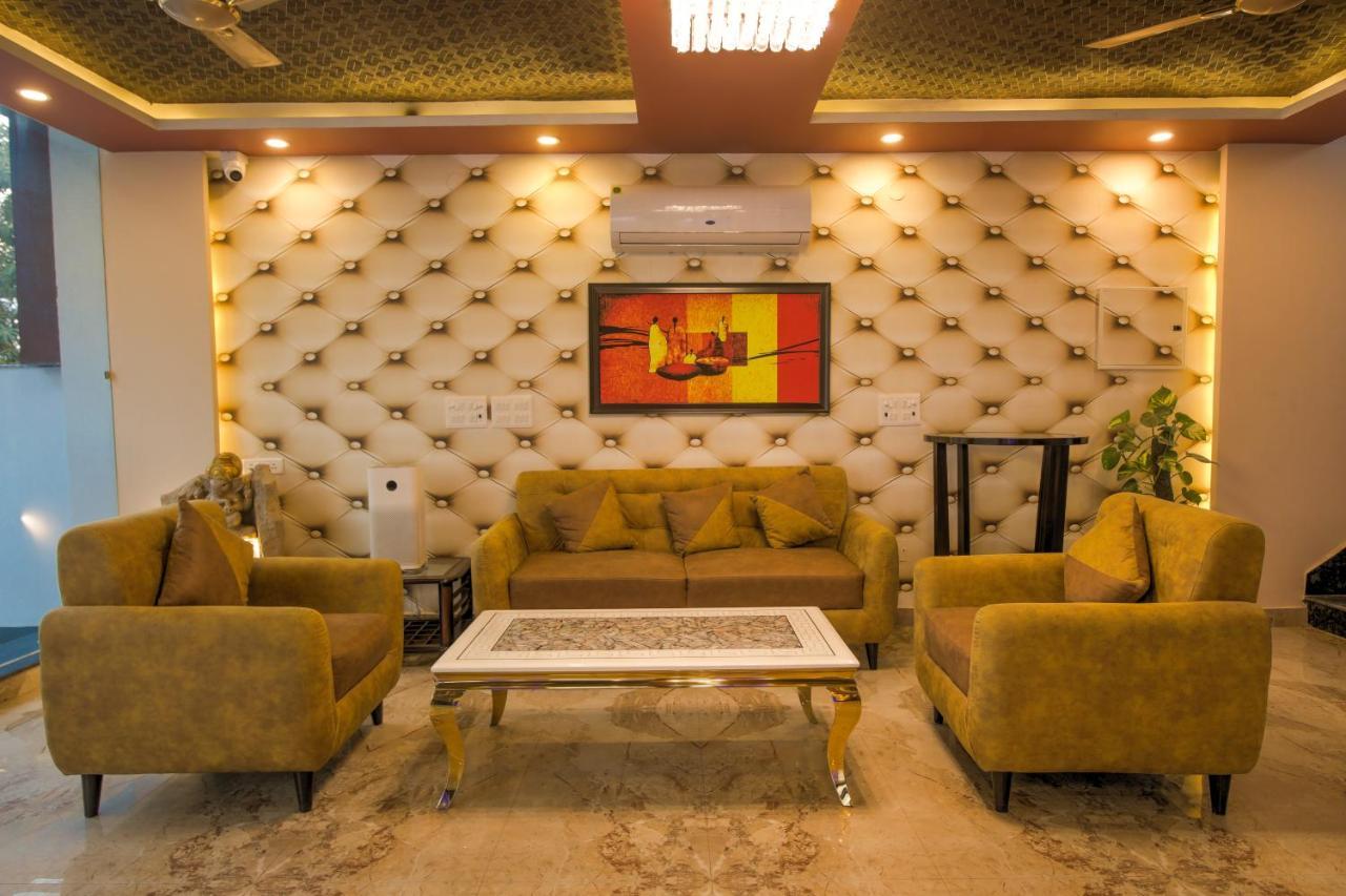 Twin Towers Bed & Breakfast Greater Noida Exterior photo