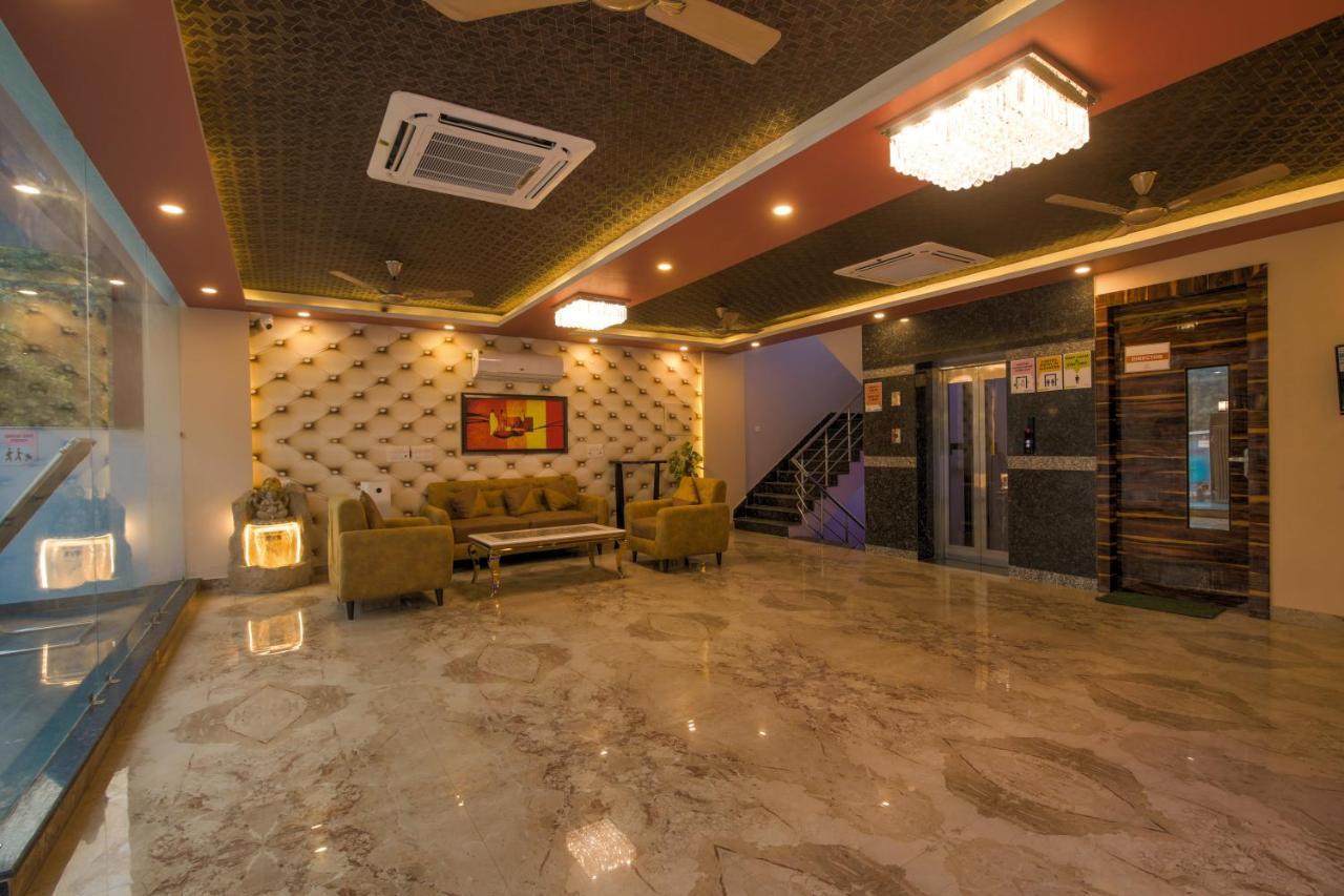 Twin Towers Bed & Breakfast Greater Noida Exterior photo