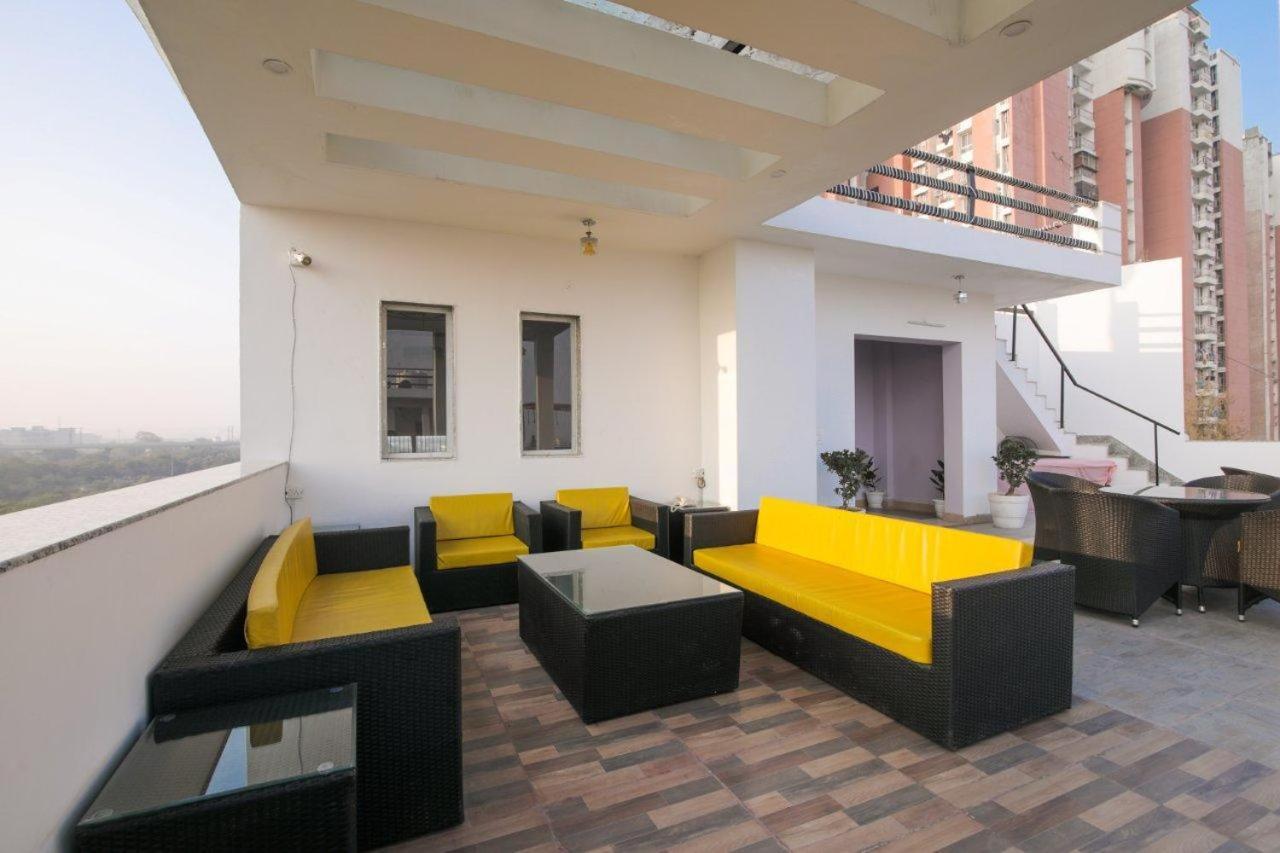 Twin Towers Bed & Breakfast Greater Noida Exterior photo